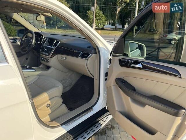 Мерседес ГЛ-класс, объемом двигателя 3 л и пробегом 271 тыс. км за 23900 $, фото 10 на Automoto.ua