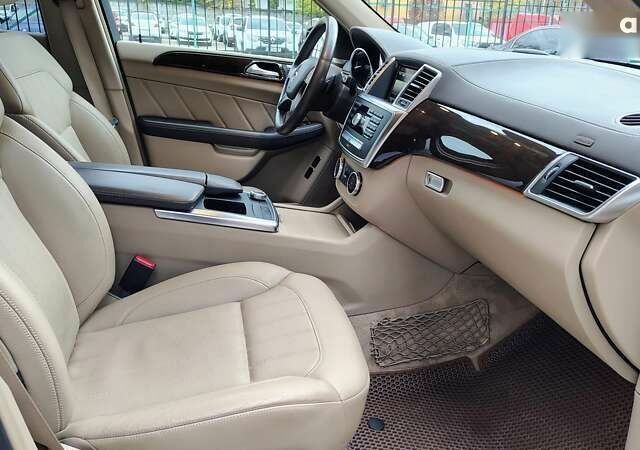 Мерседес ГЛ-Клас, об'ємом двигуна 3 л та пробігом 139 тис. км за 26500 $, фото 9 на Automoto.ua