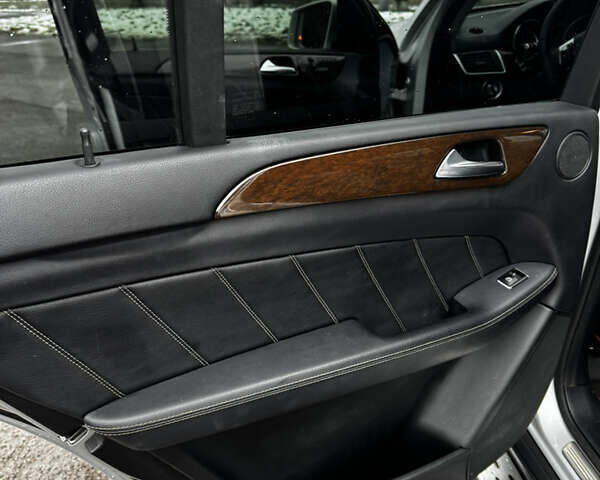 Мерседес ГЛ-Клас, об'ємом двигуна 3 л та пробігом 220 тис. км за 19500 $, фото 9 на Automoto.ua