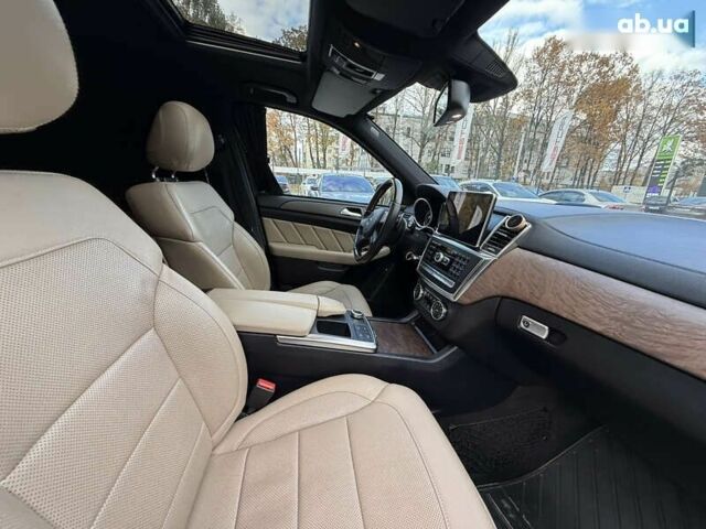 Мерседес ГЛ-Клас, об'ємом двигуна 3 л та пробігом 271 тис. км за 35000 $, фото 27 на Automoto.ua