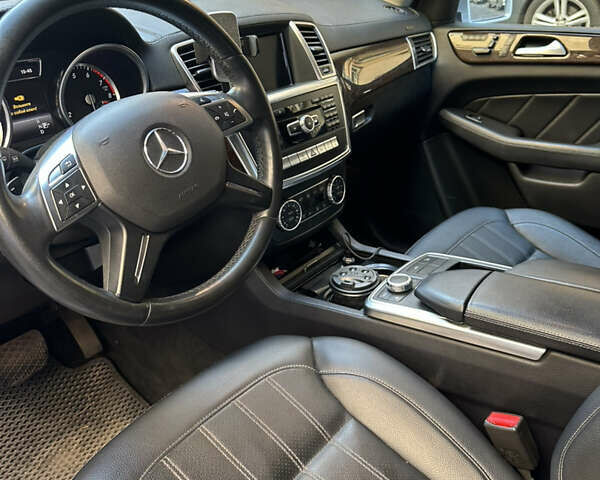 Мерседес ГЛ-класс, объемом двигателя 3 л и пробегом 130 тыс. км за 25000 $, фото 5 на Automoto.ua