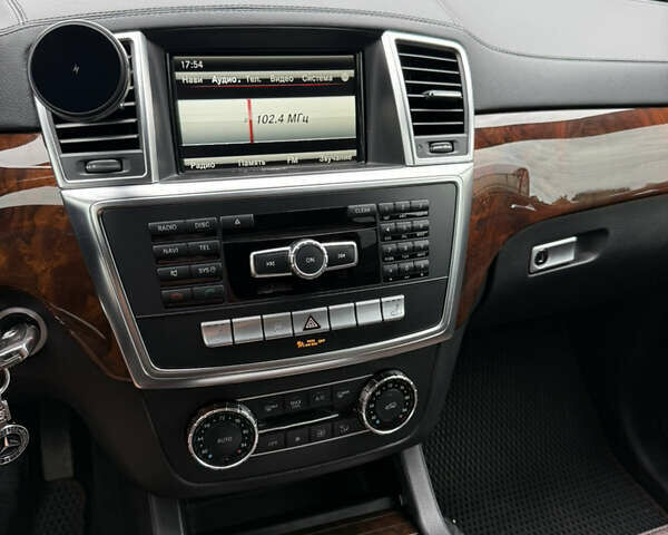 Мерседес ГЛ-класс, объемом двигателя 3 л и пробегом 270 тыс. км за 31500 $, фото 35 на Automoto.ua