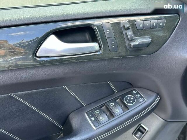 Мерседес ГЛ-Клас, об'ємом двигуна 3 л та пробігом 293 тис. км за 20990 $, фото 23 на Automoto.ua