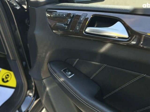 Мерседес ГЛ-класс, объемом двигателя 3 л и пробегом 112 тыс. км за 45300 $, фото 26 на Automoto.ua