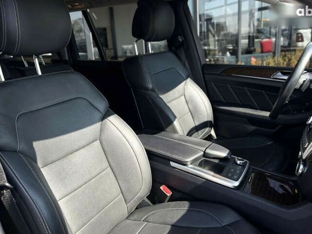 Мерседес ГЛ-класс, объемом двигателя 3 л и пробегом 112 тыс. км за 45300 $, фото 24 на Automoto.ua