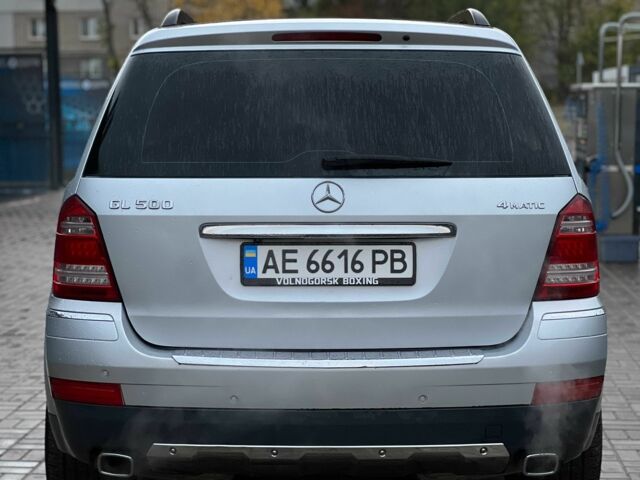 Мерседес ГЛ-класс 2006 в Вольногорске на Automoto.ua Серый Мерседес ГЛ-класс, объемом двигателя 5.5 л и пробегом 300 тыс. км за 13000 $, фото 5 на Automoto.ua