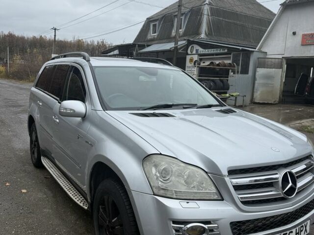 Серый Мерседес ГЛ-класс, объемом двигателя 4 л и пробегом 260 тыс. км за 7300 $, фото 2 на Automoto.ua