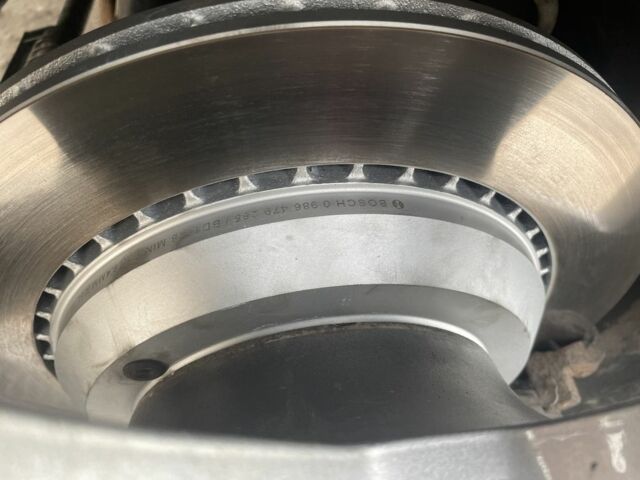 Серый Мерседес ГЛ-класс, объемом двигателя 4 л и пробегом 320 тыс. км за 9830 $, фото 18 на Automoto.ua