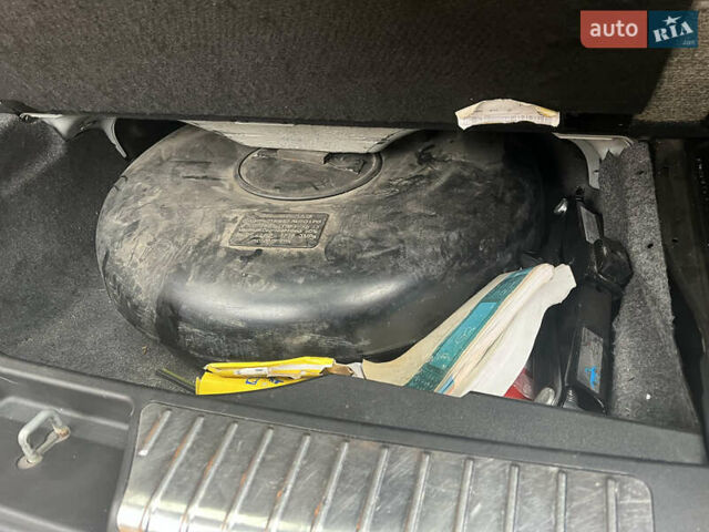 Сірий Мерседес ГЛ-Клас, об'ємом двигуна 4.67 л та пробігом 290 тис. км за 11500 $, фото 19 на Automoto.ua