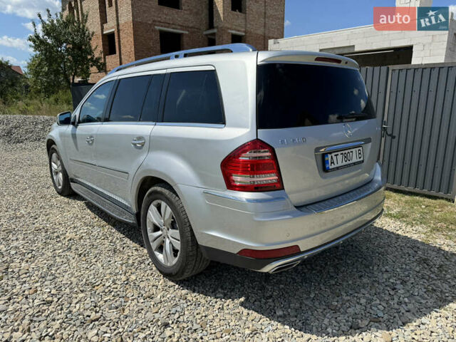 Серый Мерседес ГЛ-класс, объемом двигателя 5.46 л и пробегом 288 тыс. км за 13000 $, фото 10 на Automoto.ua