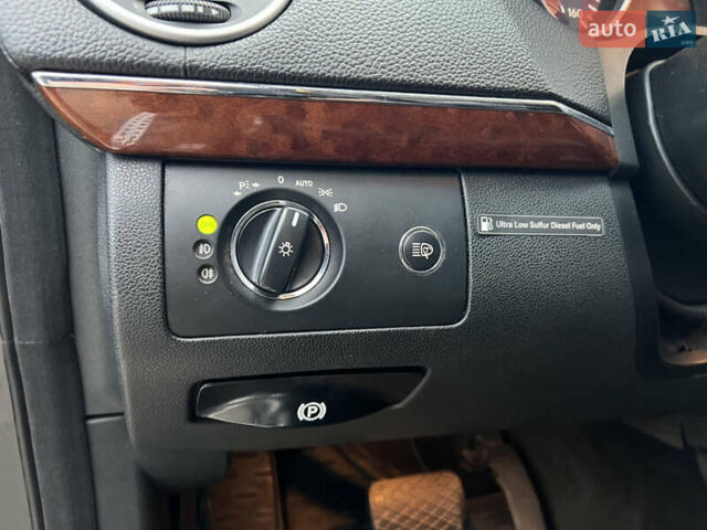 Серый Мерседес ГЛ-класс, объемом двигателя 2.99 л и пробегом 646 тыс. км за 9999 $, фото 23 на Automoto.ua