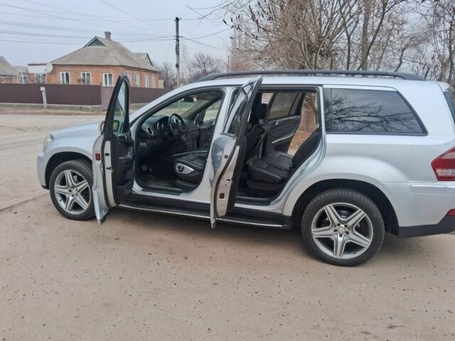 Серый Мерседес ГЛ-класс, объемом двигателя 4 л и пробегом 320 тыс. км за 9830 $, фото 12 на Automoto.ua