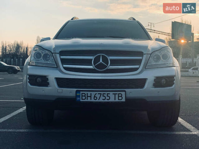 Серый Мерседес ГЛ-класс, объемом двигателя 2.99 л и пробегом 186 тыс. км за 15999 $, фото 2 на Automoto.ua