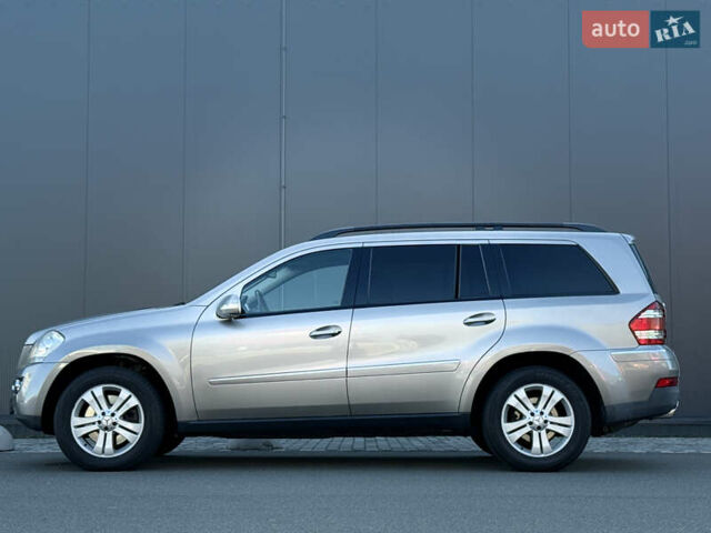 Серый Мерседес ГЛ-класс, объемом двигателя 4.66 л и пробегом 248 тыс. км за 9999 $, фото 8 на Automoto.ua