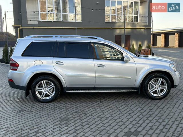 Сірий Мерседес ГЛ-Клас, об'ємом двигуна 5.46 л та пробігом 270 тис. км за 11300 $, фото 18 на Automoto.ua