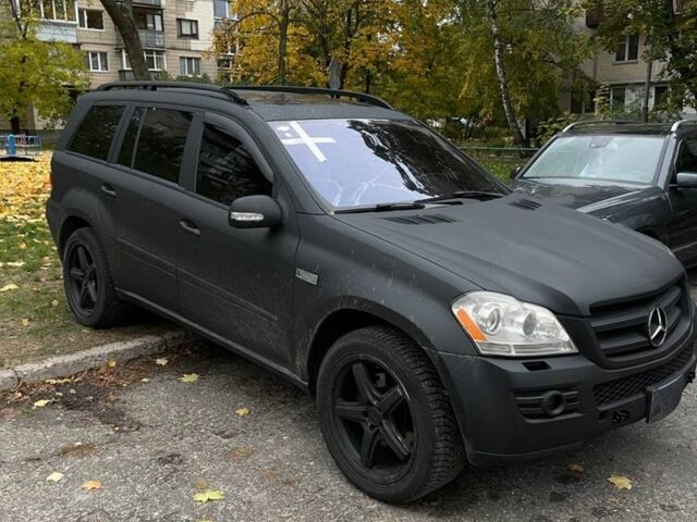 Серый Мерседес ГЛ-класс, объемом двигателя 4.7 л и пробегом 200 тыс. км за 6600 $, фото 1 на Automoto.ua