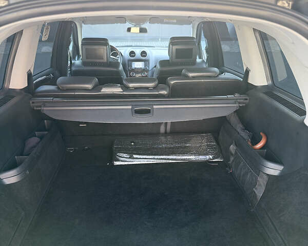 Серый Мерседес ГЛ-класс, объемом двигателя 4.66 л и пробегом 248 тыс. км за 9999 $, фото 15 на Automoto.ua