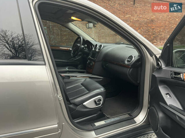 Сірий Мерседес ГЛ-Клас, об'ємом двигуна 4.67 л та пробігом 290 тис. км за 11500 $, фото 11 на Automoto.ua