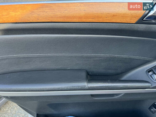 Серый Мерседес ГЛ-класс, объемом двигателя 5.46 л и пробегом 288 тыс. км за 13000 $, фото 24 на Automoto.ua