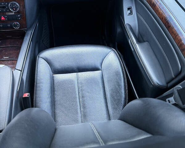 Серый Мерседес ГЛ-класс, объемом двигателя 4.66 л и пробегом 248 тыс. км за 9999 $, фото 25 на Automoto.ua