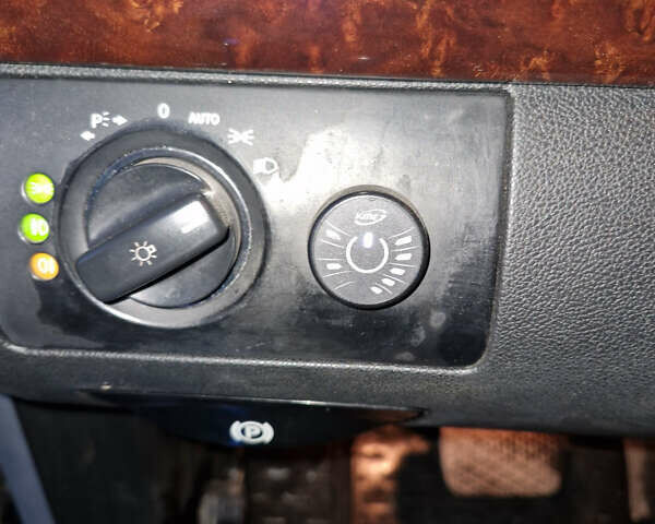 Сірий Мерседес ГЛ-Клас, об'ємом двигуна 5.46 л та пробігом 270 тис. км за 13200 $, фото 12 на Automoto.ua