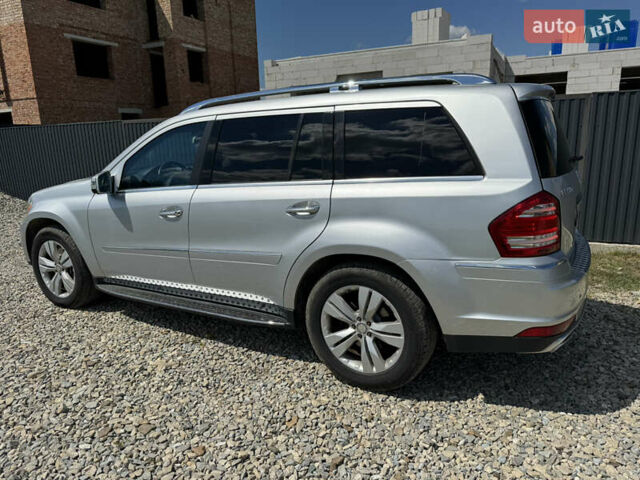 Серый Мерседес ГЛ-класс, объемом двигателя 5.46 л и пробегом 288 тыс. км за 13000 $, фото 11 на Automoto.ua