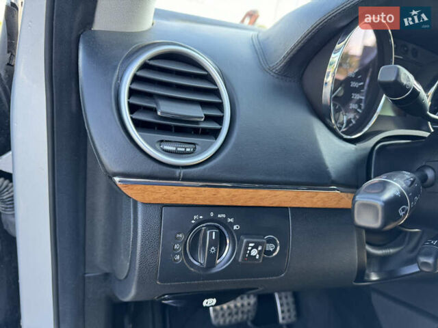 Серый Мерседес ГЛ-класс, объемом двигателя 5.46 л и пробегом 288 тыс. км за 13000 $, фото 22 на Automoto.ua