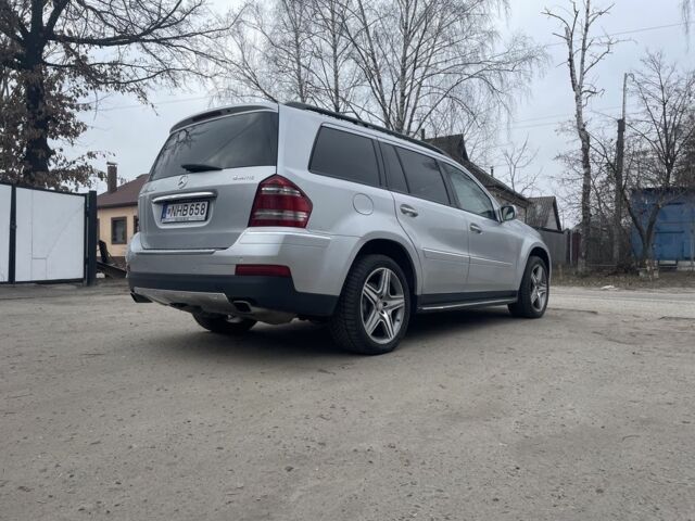 Серый Мерседес ГЛ-класс, объемом двигателя 4 л и пробегом 320 тыс. км за 9830 $, фото 9 на Automoto.ua