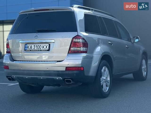 Серый Мерседес ГЛ-класс, объемом двигателя 4.66 л и пробегом 248 тыс. км за 9999 $, фото 14 на Automoto.ua