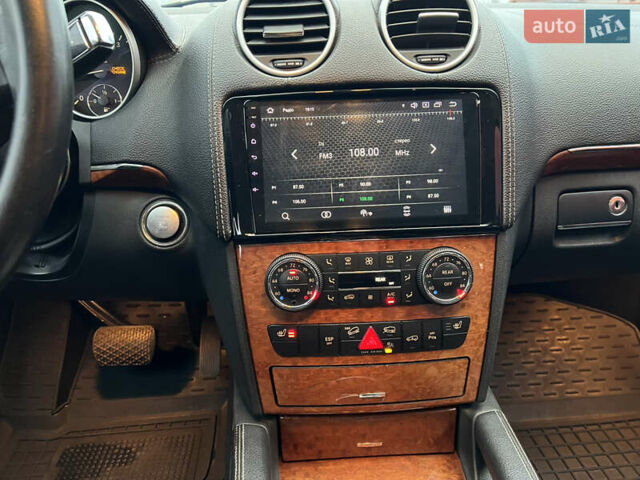 Серый Мерседес ГЛ-класс, объемом двигателя 2.99 л и пробегом 646 тыс. км за 9999 $, фото 27 на Automoto.ua