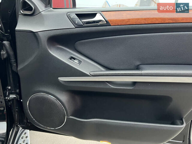 Серый Мерседес ГЛ-класс, объемом двигателя 2.99 л и пробегом 646 тыс. км за 9999 $, фото 28 на Automoto.ua