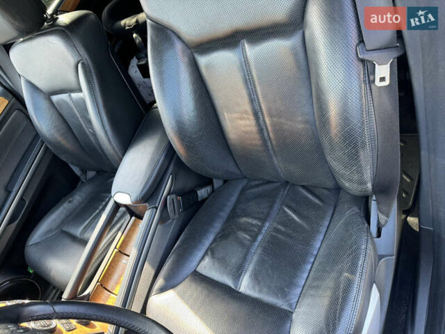 Серый Мерседес ГЛ-класс, объемом двигателя 5.46 л и пробегом 288 тыс. км за 13000 $, фото 18 на Automoto.ua