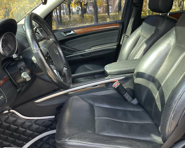 Мерседес ГЛ-класс 2007 в Умани на Automoto.ua Серый Мерседес ГЛ-класс, объемом двигателя 3 л и пробегом 312 тыс. км за 13500 $, фото 15 на Automoto.ua