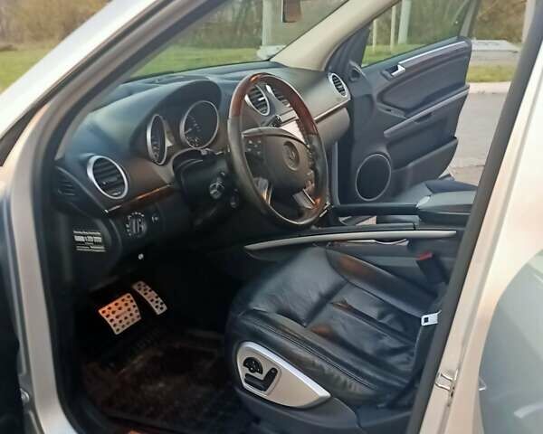 Сірий Мерседес ГЛ-Клас, об'ємом двигуна 4 л та пробігом 329 тис. км за 16800 $, фото 14 на Automoto.ua