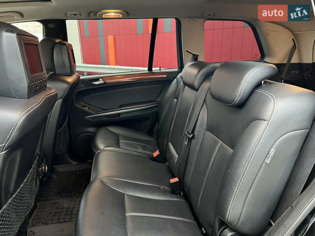 Серый Мерседес ГЛ-класс, объемом двигателя 2.99 л и пробегом 646 тыс. км за 9999 $, фото 38 на Automoto.ua