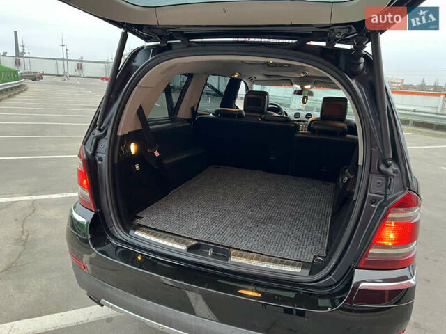 Серый Мерседес ГЛ-класс, объемом двигателя 2.99 л и пробегом 646 тыс. км за 9999 $, фото 42 на Automoto.ua