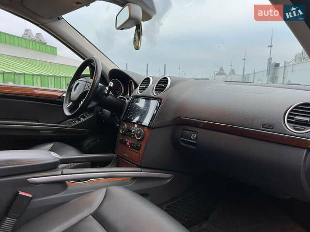 Серый Мерседес ГЛ-класс, объемом двигателя 2.99 л и пробегом 646 тыс. км за 9999 $, фото 29 на Automoto.ua