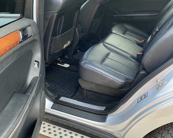 Серый Мерседес ГЛ-класс, объемом двигателя 3 л и пробегом 378 тыс. км за 11600 $, фото 9 на Automoto.ua