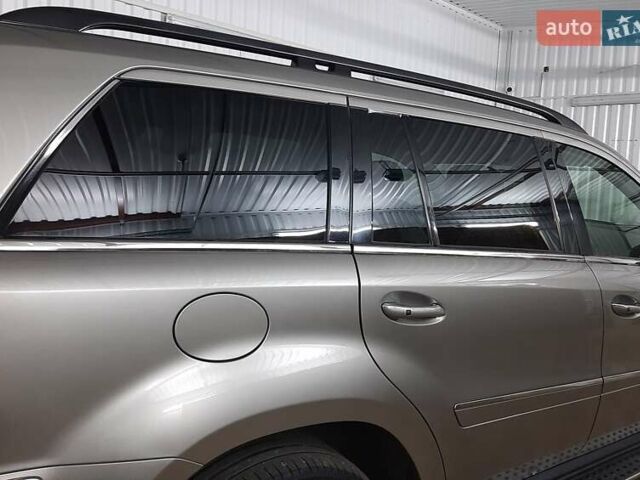 Серый Мерседес ГЛ-класс, объемом двигателя 4.66 л и пробегом 132 тыс. км за 11500 $, фото 2 на Automoto.ua