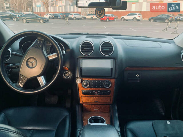 Серый Мерседес ГЛ-класс, объемом двигателя 2.99 л и пробегом 186 тыс. км за 15999 $, фото 9 на Automoto.ua