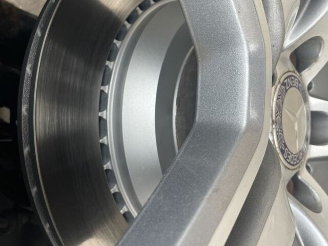 Серый Мерседес ГЛ-класс, объемом двигателя 4 л и пробегом 320 тыс. км за 9830 $, фото 19 на Automoto.ua