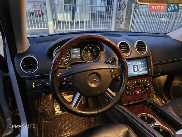 Сірий Мерседес ГЛ-Клас, об'ємом двигуна 5.46 л та пробігом 270 тис. км за 13200 $, фото 10 на Automoto.ua