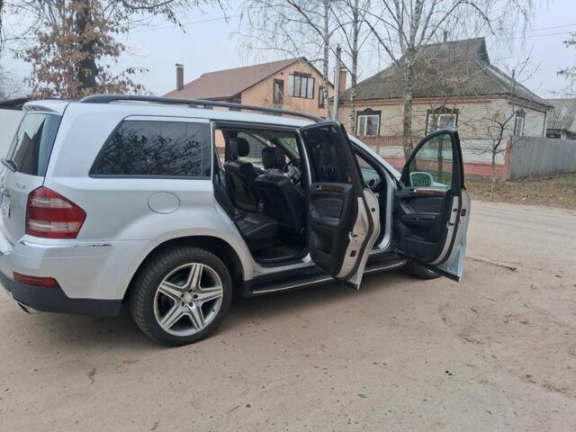 Серый Мерседес ГЛ-класс, объемом двигателя 4 л и пробегом 320 тыс. км за 9830 $, фото 11 на Automoto.ua