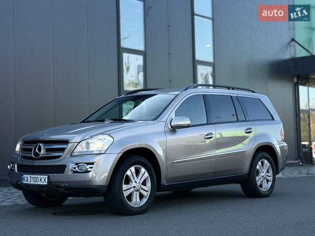 Серый Мерседес ГЛ-класс, объемом двигателя 4.66 л и пробегом 248 тыс. км за 9999 $, фото 9 на Automoto.ua