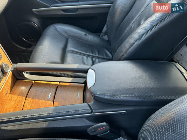 Серый Мерседес ГЛ-класс, объемом двигателя 5.46 л и пробегом 288 тыс. км за 13000 $, фото 19 на Automoto.ua