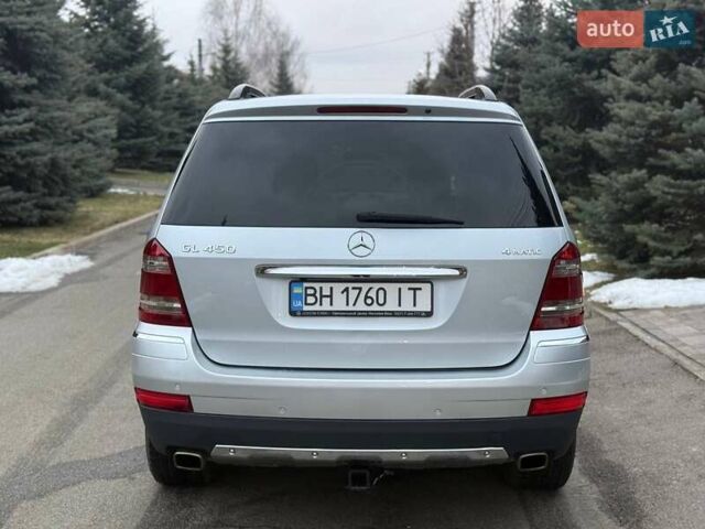 Серый Мерседес ГЛ-класс, объемом двигателя 4.66 л и пробегом 320 тыс. км за 10950 $, фото 93 на Automoto.ua