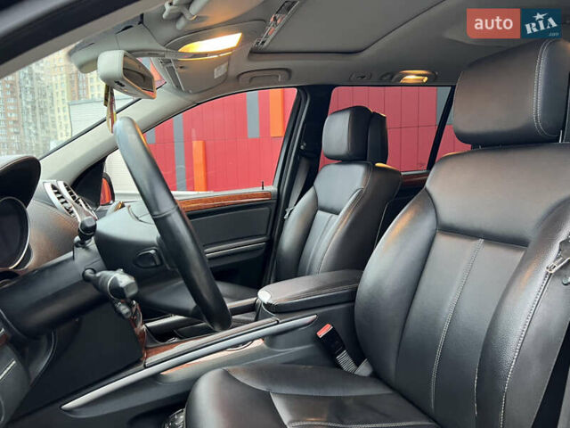 Серый Мерседес ГЛ-класс, объемом двигателя 2.99 л и пробегом 646 тыс. км за 9999 $, фото 17 на Automoto.ua