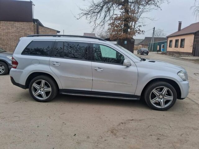 Серый Мерседес ГЛ-класс, объемом двигателя 4 л и пробегом 320 тыс. км за 9830 $, фото 3 на Automoto.ua