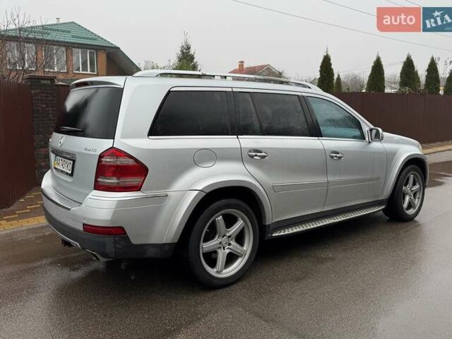 Серый Мерседес ГЛ-класс, объемом двигателя 5.46 л и пробегом 137 тыс. км за 15000 $, фото 8 на Automoto.ua