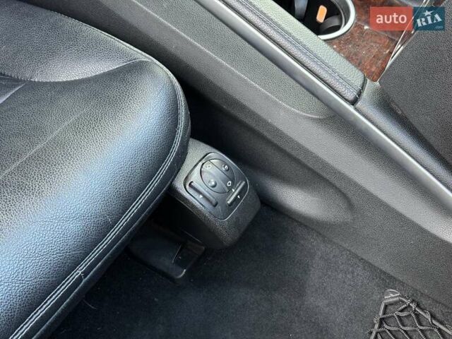 Серый Мерседес ГЛ-класс, объемом двигателя 5.46 л и пробегом 137 тыс. км за 15000 $, фото 37 на Automoto.ua